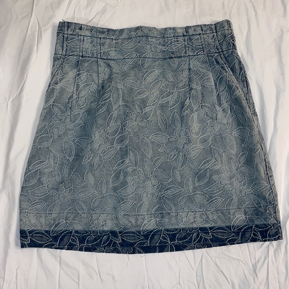 L Two-Toned Denim Skirt